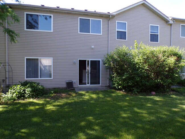 Foto del edificio - 3364 Blue Ridge Dr