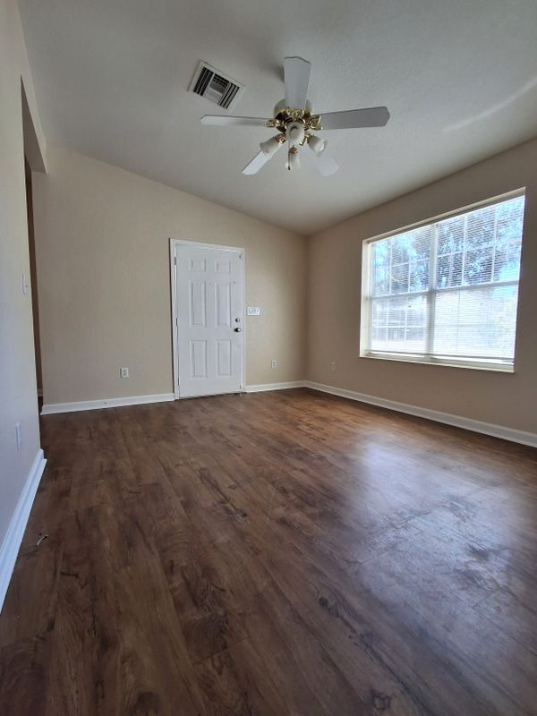 Foto del edificio - 5560 61st St N