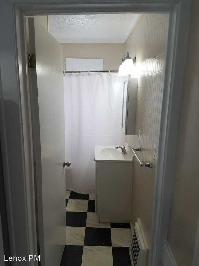 Foto del edificio - 2 br, 1 bath House - 460 Nebraska