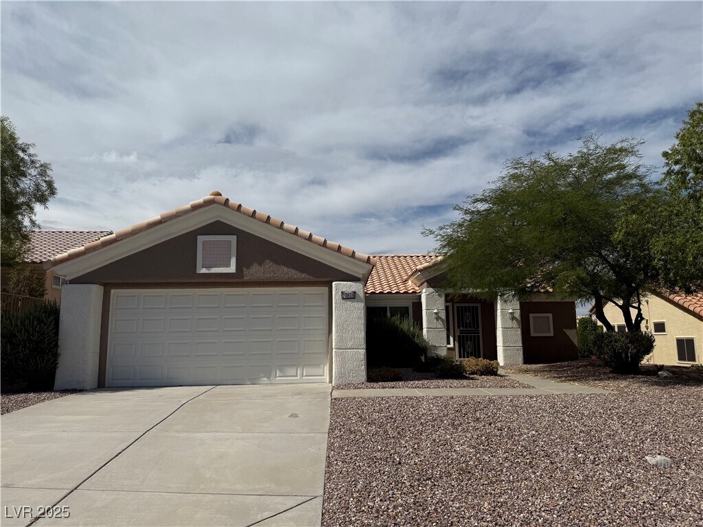 Primary Photo - 10816 Clear Meadows Dr