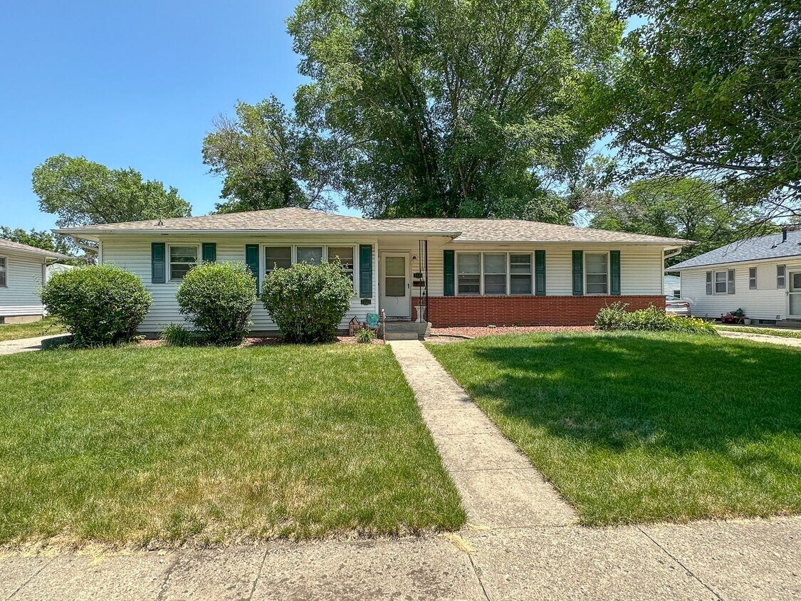 2312 Ferndale Ave Apartment for Rent in Ames, IA