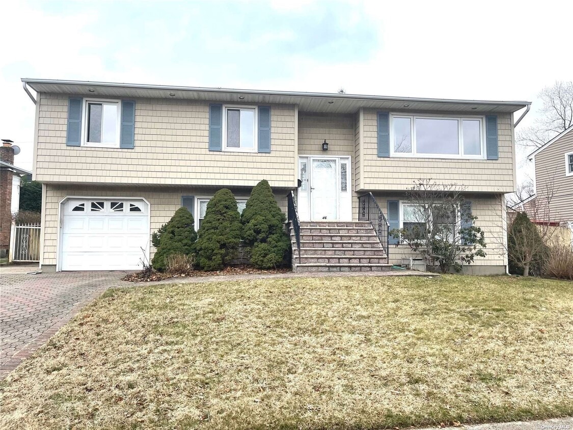 46 W Lane Dr, Plainview, NY 11803 House Rental in Plainview, NY