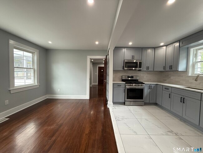 Foto del edificio - 30 Hadley St