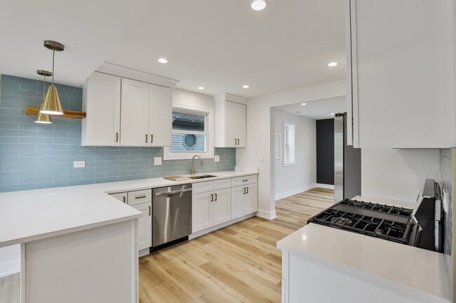 Foto del edificio - 9705 Oak Park Ave