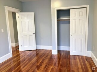Building Photo - 21 Rill St
