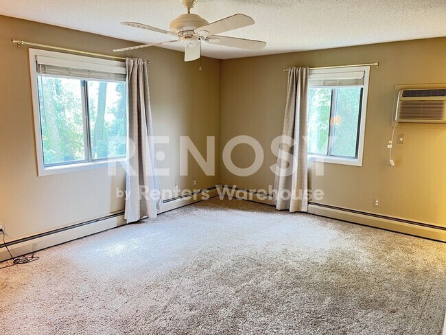 Foto del edificio - 1304 W Medicine Lake Dr