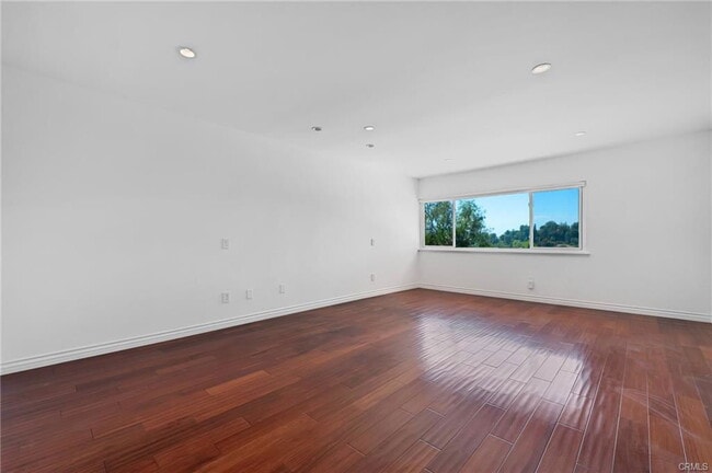 Building Photo - 10211 Clematis Ct