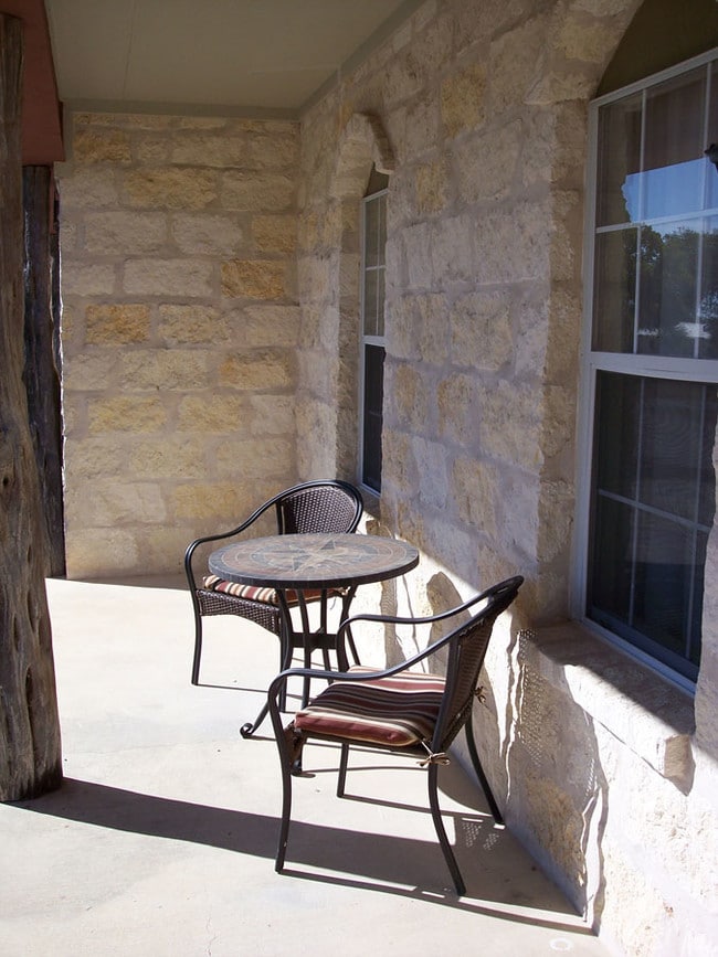 Porch - Chestnut Ridge Townhomes