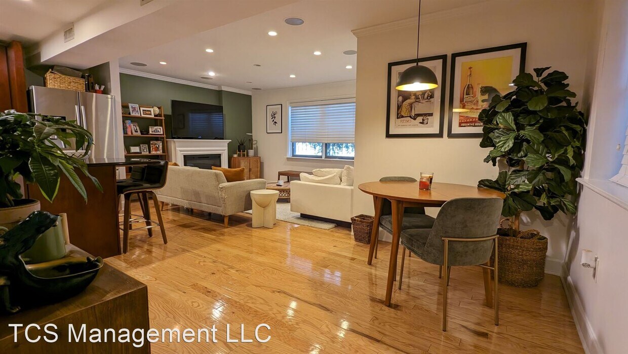 Primary Photo - 2 br, 2 bath House - 238 Queen St