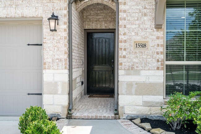 Building Photo - 15518 Lake Meridian Dr