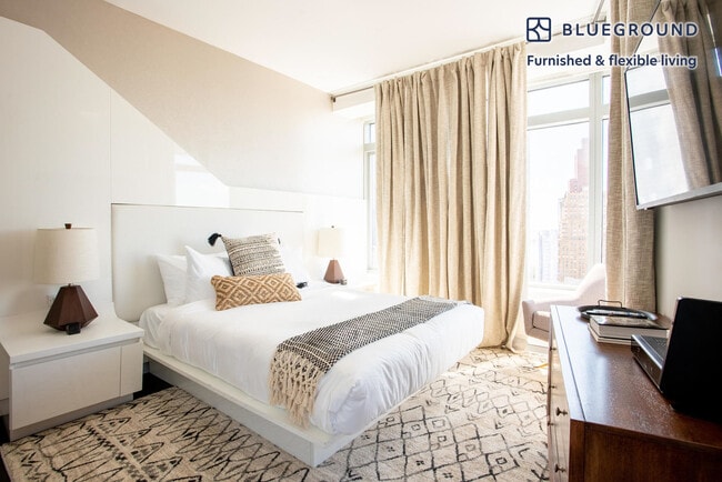 Building Photo - 123 Washington St