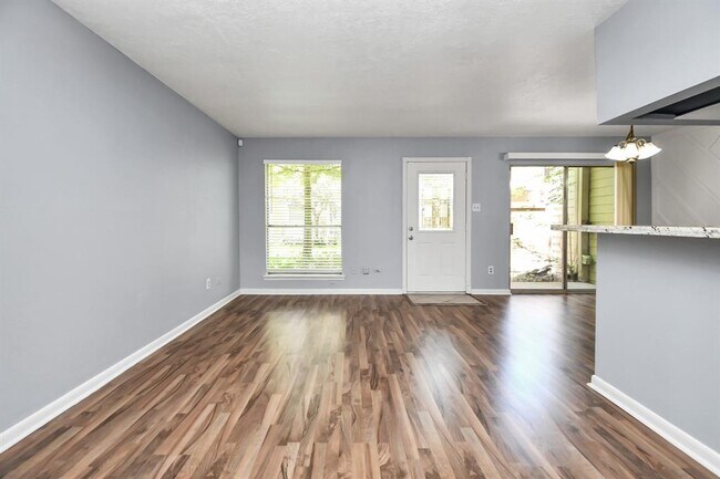 Building Photo - 2379 Briarwest Blvd