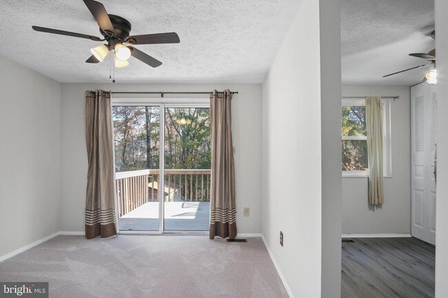 Building Photo - 3648 Woodhaven Ct