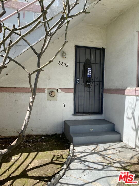 Foto del edificio - 837 Alexandria Ave