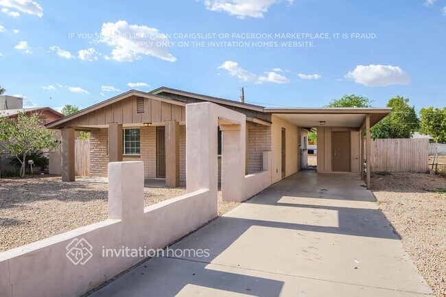 Foto del edificio - 12956 W Desert Ln