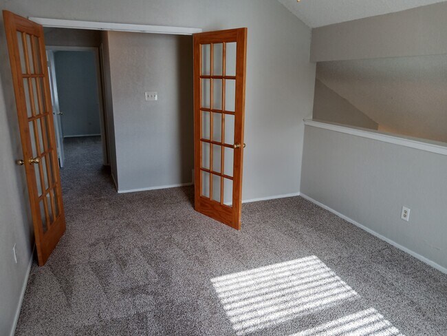 Foto del edificio - 1409 Golden Grove Dr