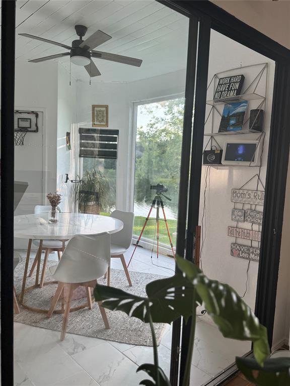 Foto del edificio - 4144 Greystone Way