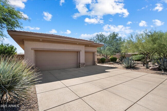 Building Photo - 7559 E Visao Dr