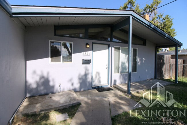 Building Photo - 3821 El Oro St