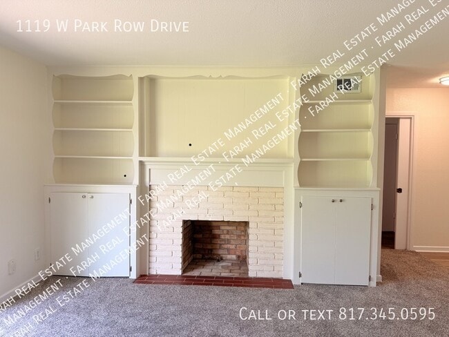 Building Photo - 1119 W Park Row Dr