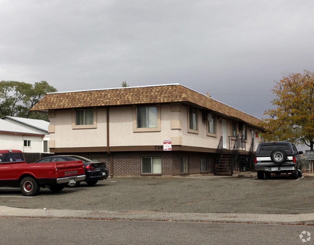 Primary Photo - Chapa Apartments