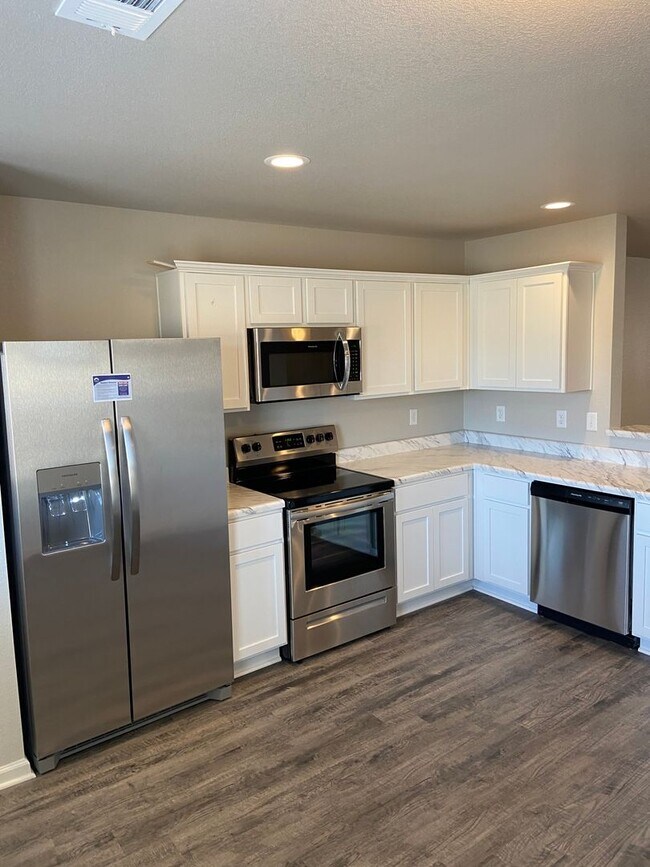 Foto del edificio - *Pre-Leasing* | Four Bedroom | Two Bathroo...