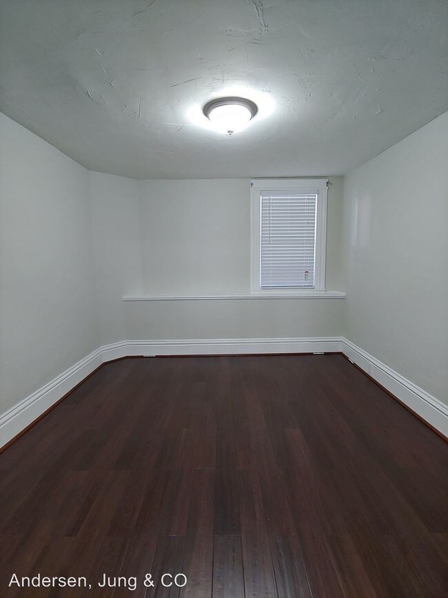 Building Photo - 1 br, 1 bath House - 645 Elizabeth Street #B