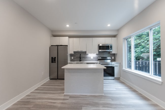 Photo - 665 N 35th St Apartment