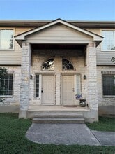 Building Photo - 9 Deerfield Dr