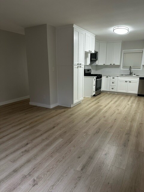 Building Photo - 10817 Huston St