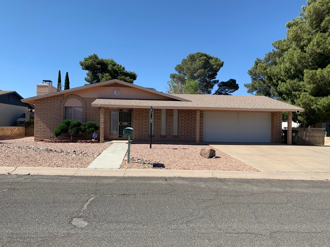 1015 Crestwood Dr, Kingman, AZ 86409 House Rental in Kingman, AZ