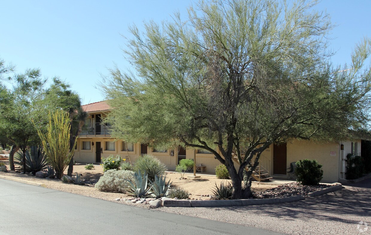 Foto del edificio - 7542 E Carefree Dr