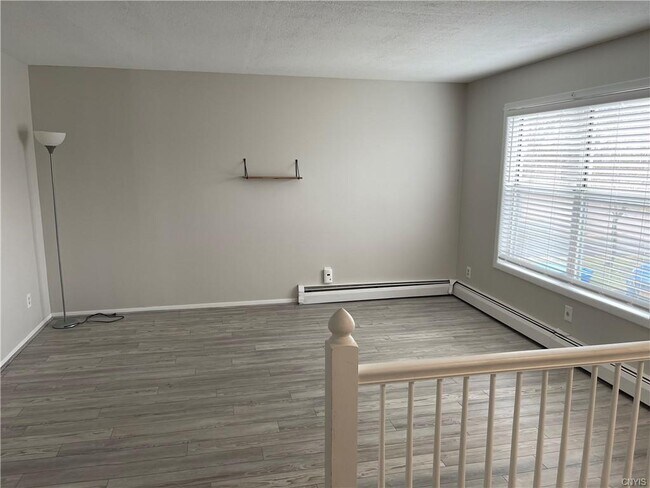 Building Photo - 17 Norris Ave