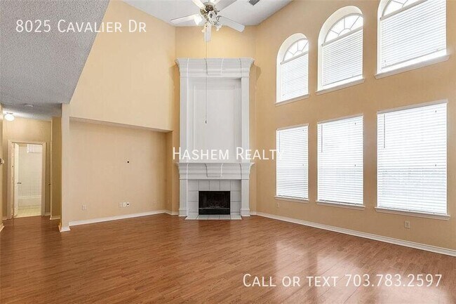 Foto del edificio - 8025 Cavalier Dr