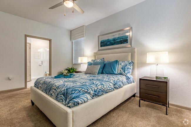 B1 - 2BR, 2BA - 1.040SF - Dormitorio principal - The Point at Bella Grove