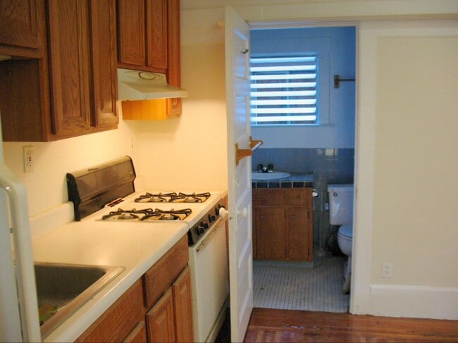 Building Photo - 2428M