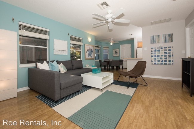 Building Photo - 1806 2ND St