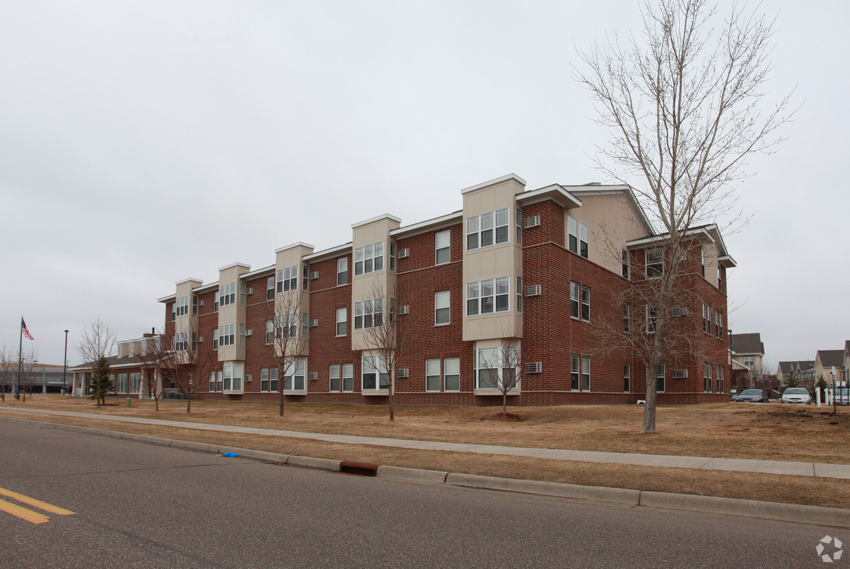 Building Photo - Arbor Lakes Commons