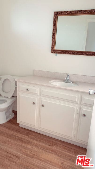 Building Photo - 1420 S Oakhurst Dr