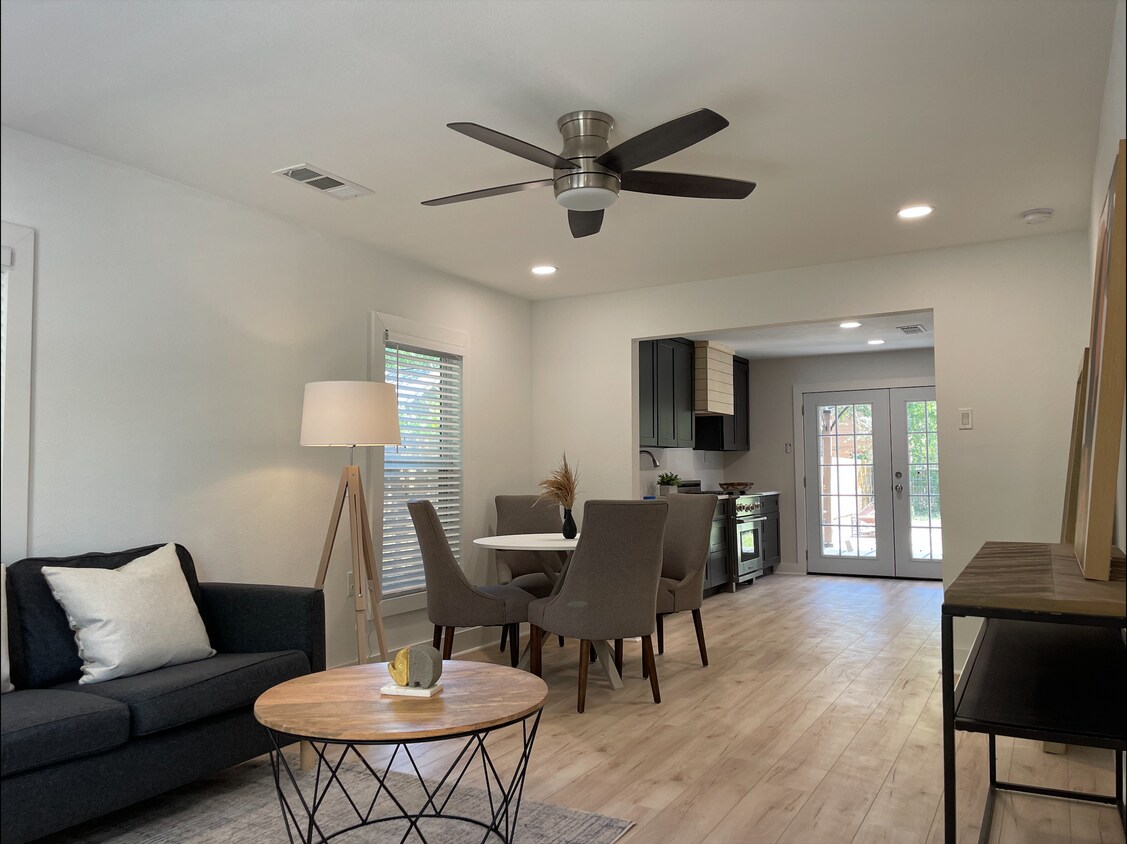 Foto principal - 1706 Lakeland Dr