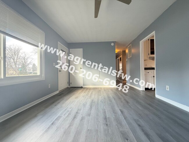 Building Photo - 3 Bedroom House- $300 off first month's rent