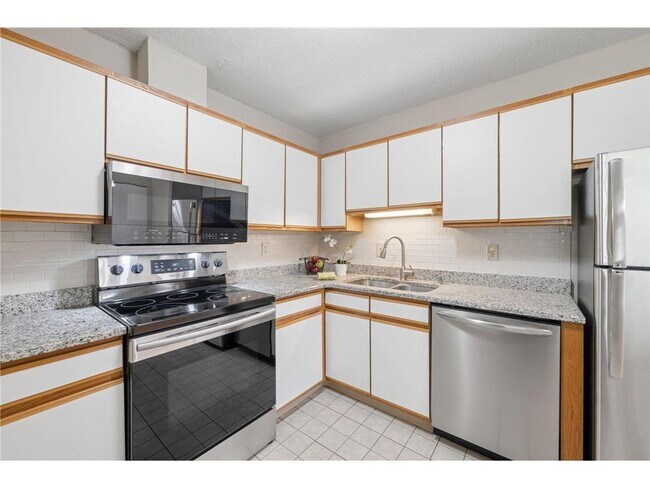 Foto del edificio - 750 W Village Rd