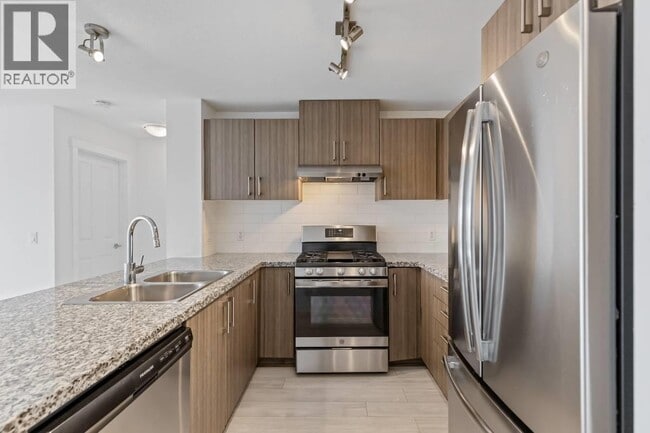 Building Photo - 3156 Dayanee Springs Blvd