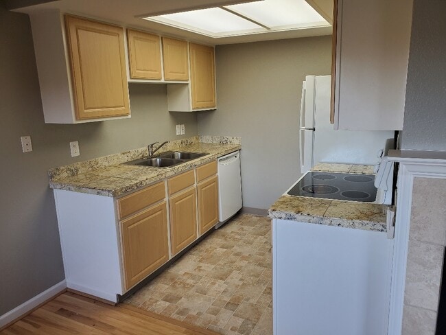 Building Photo - 9420 SW 146th Terrace
