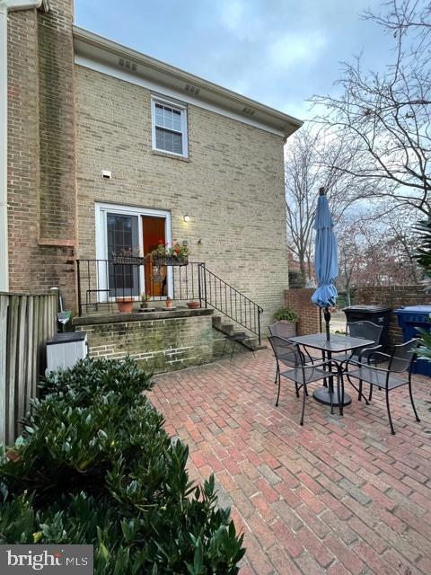 Foto del edificio - 2455 N Stevens St