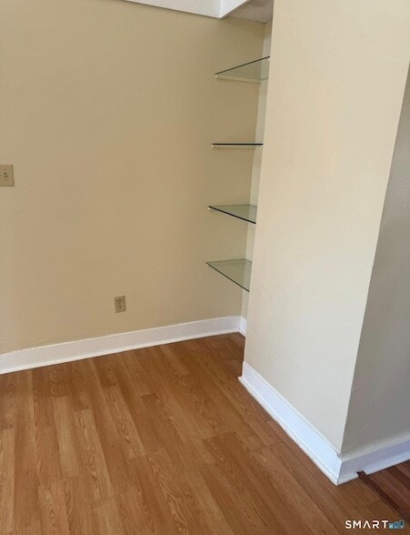 Building Photo - 16 Vine St