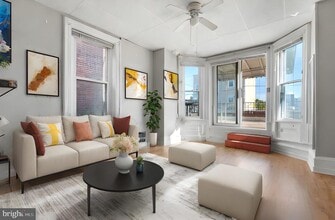 Building Photo - 711 Corinthian Ave