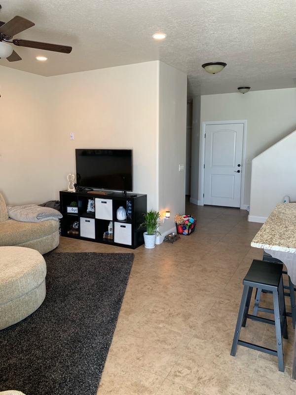 Building Photo - 355 W 200 S