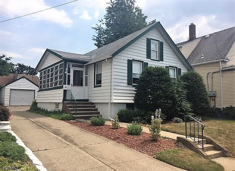 Primary Photo - 81 Orono St