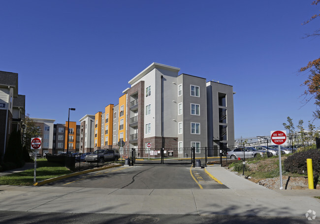 Building Photo - University Walk | Student Housing